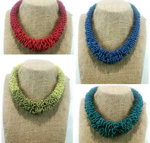 Collares de cuentas de semillas de vidrio en capas hechos a medida hechos con cuentas de vidrio multicolores adecuados para la reventa por diseñadores de joyas - Product Image 4