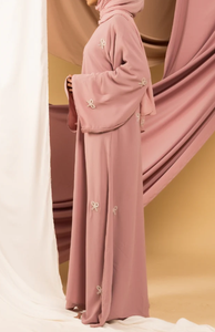 Robe longue droite d'été modeste en crêpe unie, à manches longues, coupe droite, avec taille naturelle et service OEM de cristaux - Product Image 2