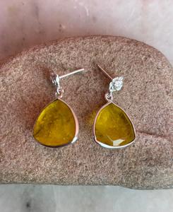 Pendiente hecho a mano de zafiro amarillo de Plata de Ley 925, hermoso pendiente de mujer, pendiente de piedra amarilla. - Product Image 5