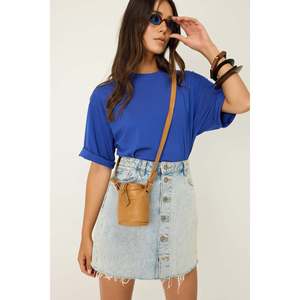 เสื้อยืดพื้นฐานลายโอเวอร์ไซส์ - Product Image 1