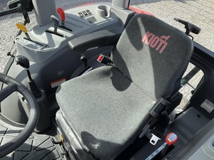 Tracteur à chenilles Kioti RX7320 18 HP 4 roues motrices avec transmission par engrenages pour une productivité élevée du moteur pour une utilisation agricole - Product Image 6