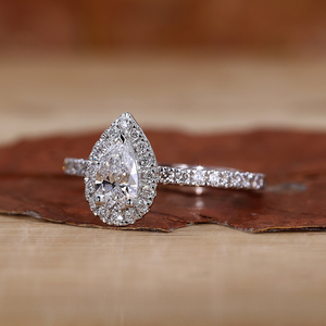 Bague de fiançailles Halo faite à la main, taille poire, micro-pavé, sertie de pierres de laboratoire, pour femme, cadeau d'anniversaire idéal, certifiée GIA - Product Image 6