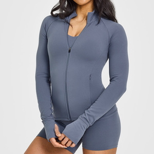 Veste pour femmes avec logo personnalisé, coupe ajustée, haut de sport, manches longues, fermeture éclair intégrale, vêtements de yoga actifs, vêtements de sport - Product Image 5