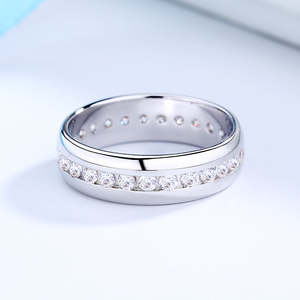 แหวนวงแหวนทอง 14K แบบช่องฝังคริสตัล ดีไซน์ทันสมัยสำหรับงานแต่งงาน ยี่ห้อ Amy and Annette ทำจากสแตนเลสสตีล - Product Image 3