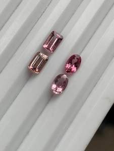 Lote Único de Turmalina Rosa Natural con Corte Ovalado y Octagonal, con Formas Variadas - Product Image 2