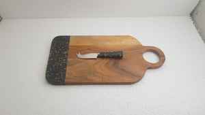 Blocs à découper en bois de conception de résine époxy à usage domestique planche à fromage artisanale indienne avec logo personnalisé vente en gros de bois de manguier à découper - Product Image 5