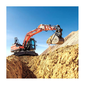 Se vende excavadora con cero balanceo de cola, ideal para trabajar en espacios confinados y áreas urbanas - Product Image 4