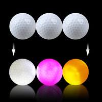 Le golf coloré allument les balles de golf LED pratiquent le jeu de balles de golf lumineuses blanches de 42mm