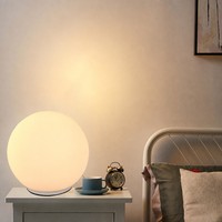 Lampe de table LED nordique en acrylique, veilleuse de chevet à changement de couleur, lampe d'ambiance au design moderne et minimaliste avec commande par bouton pour chambre à coucher