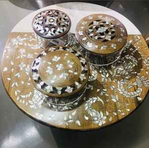 Caja de Acrílico de Diseño con Tapa de Nácar Pulida, Contenedor de Almacenamiento de Alimentos de Primera Calidad de Estilo Moderno para Dulces de Chocolate - Product Image 1