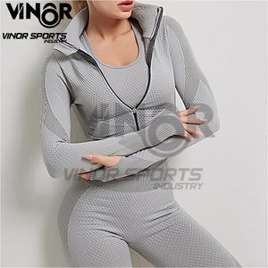 Ensembles d'entraînement complets pour femmes, vêtements de sport, tenues de fitness, vêtements de course, tenues de yoga et uniformes scolaires sportifs - Product Image 4