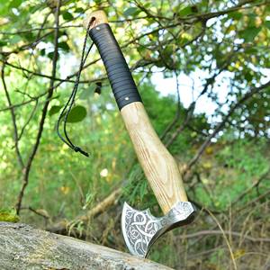 Hacha vikingo de acero al carbono Damasco servicio OEM y ODM de calidad superior personalizada al por mayor con mango de madera, hacha forjada a mano - Product Image 4