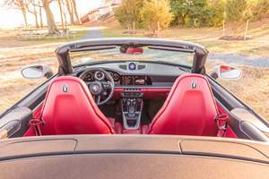 2022 911 Carrera Cabriolet 379 ch Turbo Flat-6, Pack Premium, Système d'échappement sport, Non modifié - Product Image 6