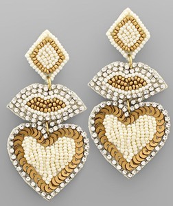 Pendientes Huggie hechos a mano para el día de San Valentín, bordado con cuentas a la moda, diseño de semillas de corazón de India para mujer - Product Image 2