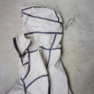 Chaqueta cortavientos de nailon a prueba de agua personalizada de nuevo diseño con rayas y dobladillo ajustable bolsillos laterales con cremallera oculta 2026 - Product Image 2