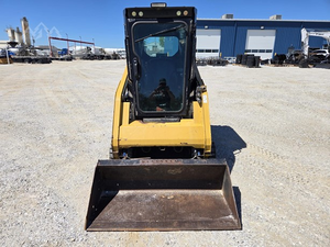 Chargeuse compacte sur chenilles ASV RT30 d'occasion avec godet pour travaux agricoles et de construction - Product Image 3