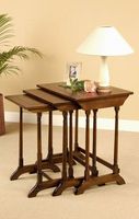 Ensemble de trois tables gigognes en bois pour meubles de salon de style ferme rustique moderne