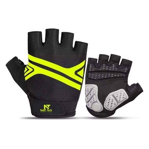 Guantes transpirables de entrenamiento para levantamiento de pesas, servicio OEM, guantes de culturismo de cuero sintético hechos a medida - Product Image 1