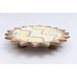Plateau en bois écologique en forme de soleil, motif imprimé en émail, plateau de service surélevé décoratif pour mariage, Diwali, collations, table - Product Image 1