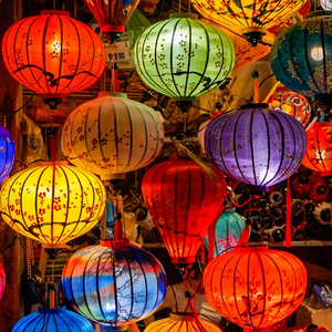 Linterna de seda construida con marco de alambre de hierro y seda de colores, atractiva para exhibiciones, fiestas u ocasiones especiales de Vietnam - Product Image 1