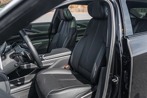 Cadillac Lyriq RWD 2024 de Lujo, Certificado, Seminuevo, Automático, Turbo 4L, Cuero, ACC, Eléctrico Oscuro, Volante a la Izquierda, Aleación de Aluminio - Product Image 4