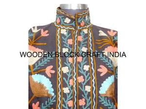 Chaqueta de Invierno de Tela de Pato Hecha a Mano con Bordado Suzani, Estilo Corto, Relleno de Algodón, Perfecta para el Invierno - Product Image 3