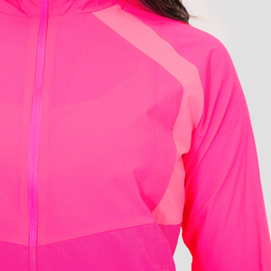 เสื้อแจ็คเก็ตผ้าแคนวาสสำหรับผู้หญิง - กันน้ำและระบายอากาศได้ดี เป็นมิตรกับสิ่งแวดล้อม ออกแบบมาเพื่อการเคลื่อนไหวที่คล่องตัวในลมเบา - Product Image 3