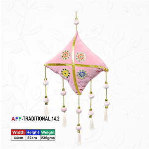 Cometa Tradicional Artificial de Terciopelo Carmesí con Latkan Rosa - Product Image 1
