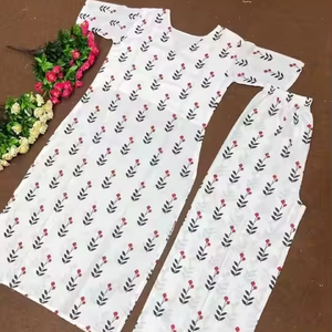 Élégant ensemble floral Kurti et pantalon vêtements ethniques indiens pour femmes léger et parfait pour un usage quotidien - Product Image 1