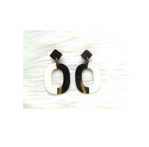 Pendientes de cuerno de búfalo de nuevo diseño de alta calidad hermoso diseño para pendientes de mujer pendientes pulidos hechos a mano - Product Image 2