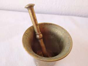 Mortero y Maja de latón Vintage para restaurante en casa, accesorios de cocina, herramientas de hierbas y especias, trituradora de Medicina de granito 2023 - Product Image 2