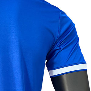 เสื้อฟุตบอลโพลีเอสเตอร์ของผู้ชายชุดตาข่ายระบายอากาศได้ดีพร้อมกางเกงขาสั้นสำหรับฤดูหนาว - Product Image 6