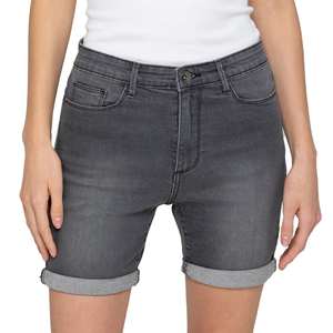 Short pour femme Short en denim délavé conçu pour les femmes qui aiment la mode quotidienne sans effort et le confort tout au long de la journée - Product Image 1