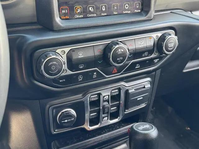 jeep wrangler sahara used 4es