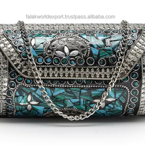Pochette élégante en métal mosaïque avec pierre nacrée Design ethnique antique fait à la main avec chaîne en métal par Falak World Export - Product Image 1