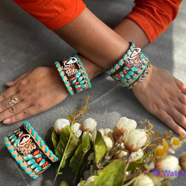 New Arrival Hot Selling Western Stylish Handmade Painted Tooled Leather Hand Cuff Bracelets Unisex Daily Wear Fashion Accessory