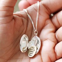 Colliers médaillons ovales en argent plaqué or, personnalisables avec fleur de naissance, bijoux en argent 925, lettres pour femmes et filles, logo personnalisé