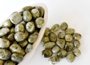 Piedras de cristal curativas Vessonite más vendidas, 1 kg de piedras pulidas naturales para múltiples usos - Product Image 2
