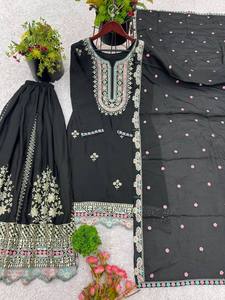 Elegante bordado pakistaní tradicional Salwar Kurta con Dupatta a juego de la India - Product Image 4