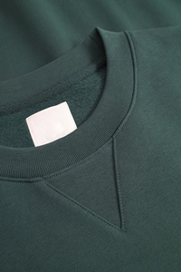 เสื้อฮู้ดสีทึบโอเวอร์ไซส์สไตล์อเมริกันสำหรับผู้ชายผ้าฝ้ายแห้งเร็วพิมพ์ลายดิจิทัลและปัก - Product Image 4