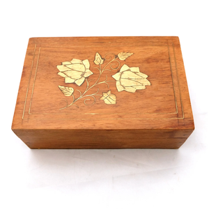 Boîte à bijoux et lunettes en bois de qualité supérieure, luxueuse, artisanale, avec travail en laiton, taille et forme personnalisables, couleur bois naturel, pour bagues - Product Image 1