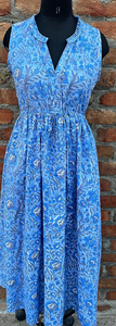 Robe longue sans manches à imprimé bloc bleu pour femmes robe d'été en coton indien à motifs floraux avec design à plusieurs niveaux - Product Image 2
