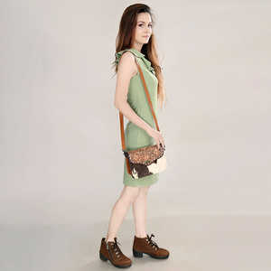 Bolso cruzado de cuero de vaca genuino hecho a mano Floral tallado para mujer, bolso de hombro Vintage occidental para mujer, bolso Floral para mujer - Product Image 4