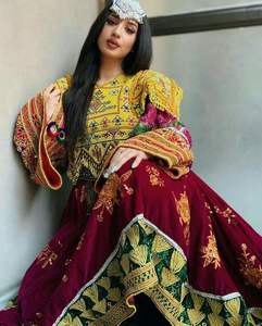 Dernières robes en soie afghanes Kuchi colorées pour femmes Vêtements Pashtune pour occasions spéciales Style indien et pakistanais - Product Image 2