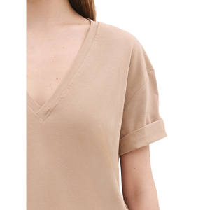 Camiseta de manga corta con cuello en V - Product Image 4