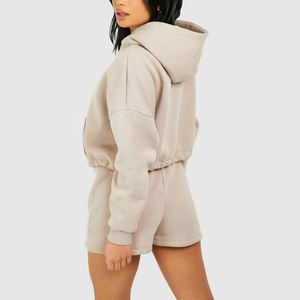 2024 nuevas llegadas ropa de invierno Casual mujer Sudadera con capucha y pantalones cortos conjunto logotipo personalizado impreso señoras Sudadera con capucha y pantalones cortos conjunto - Product Image 2