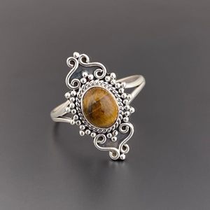 Anillo Gótico de Plata 925 con Ojo de Tigre, Talla Personalizada, Estilo Bohemio, Gema de Ágata de Corte Ovalado, Engaste Clásico con Baño de Oro de 18K - Product Image 4
