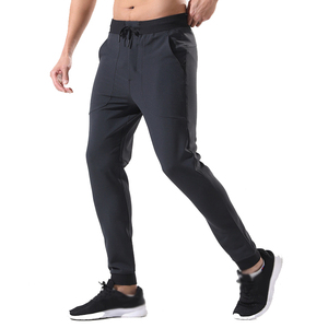 Pantalons de jogging pour hommes en gros personnalisés de haute qualité Pantalons de sport imperméables d'hiver avec design personnalisé - Product Image 2