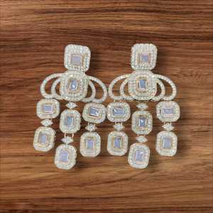 Boucles d'oreilles pour femmes Boucles d'oreilles traditionnelles Kundan Pearl Chandbali For Wedding Pearl, Chandbali Earring, Stud Earring - Product Image 1
