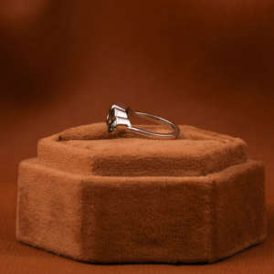 Women's Unique Green Colour Lab Grown Diamond Cvd <b>Ring</b> 18kt Solid Gold With Heart and Radiant Cut Stone <b>Fine</b> Proposal <b>Ring</b> - Product Image 2